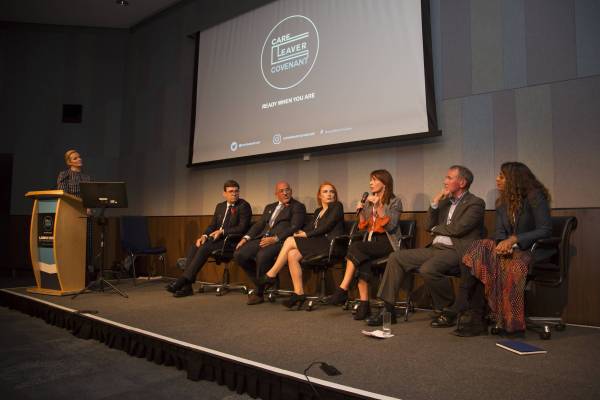 ©Mathew Growcoot 
0121 517 0019
07941 682 901  pictures@newsdogmedia.co.uk  www.mathewgrowcoot.com